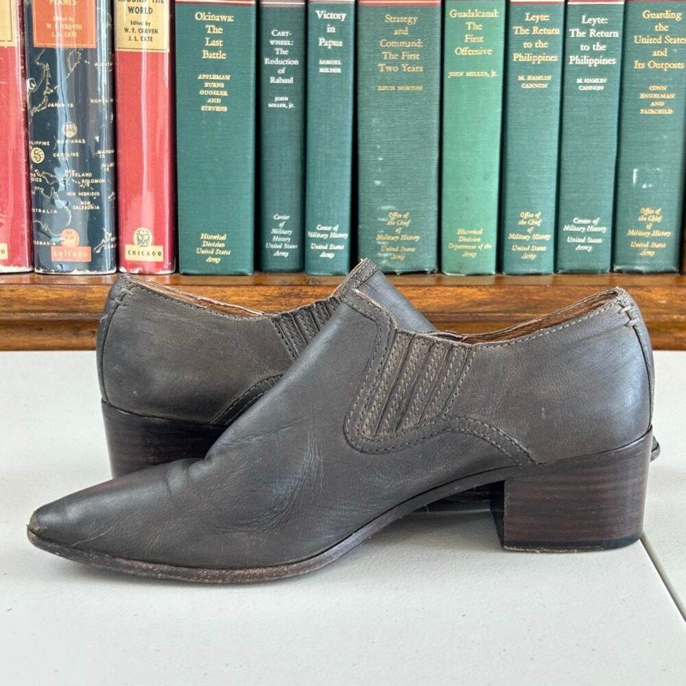 Frye Gray Leather Eleanor Western Slip On Shootie Sz 8 MSRP $150